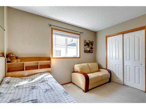 408 Bridlemeadows Common Sw, Calgary, AB - Indoor Photo Showing Bedroom