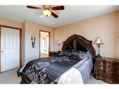 408 Bridlemeadows Common Sw, Calgary, AB - Indoor Photo Showing Bedroom