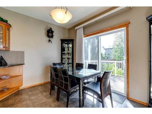 408 Bridlemeadows Common Sw, Calgary, AB - Indoor Photo Showing Dining Room