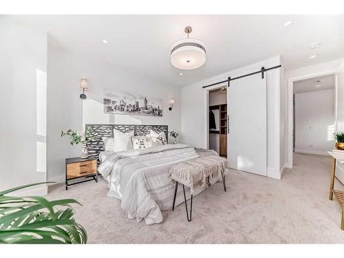 5028 20 Avenue Nw, Calgary, AB - Indoor Photo Showing Bedroom