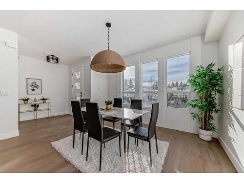 5028 20 Avenue Nw, Calgary, AB - Indoor Photo Showing Dining Room