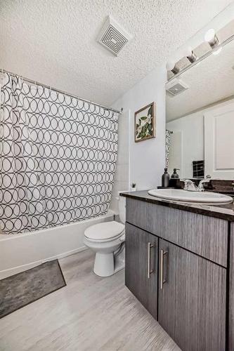 216-5 Saddlestone Way Ne, Calgary, AB - Indoor Photo Showing Bathroom