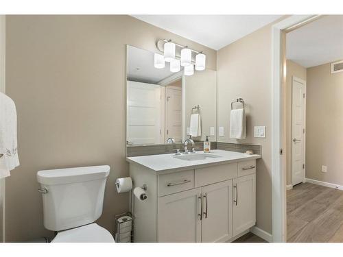 2111-10 Market Boulevard Se, Airdrie, AB - Indoor Photo Showing Bathroom