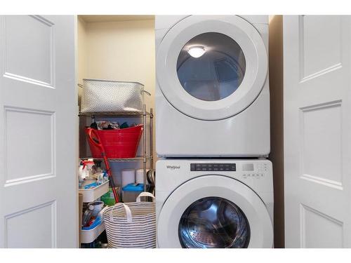 2111-10 Market Boulevard Se, Airdrie, AB - Indoor Photo Showing Laundry Room