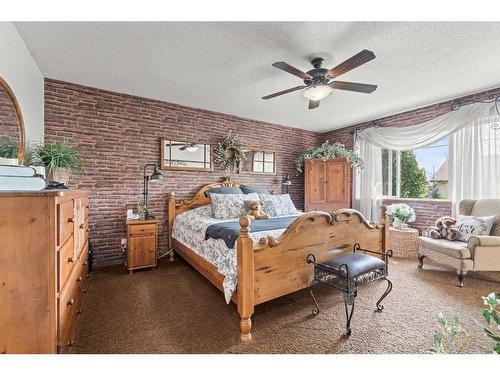 184 West Creek Landing, Chestermere, AB - Indoor Photo Showing Bedroom