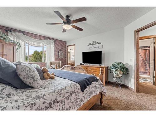 184 West Creek Landing, Chestermere, AB - Indoor Photo Showing Bedroom