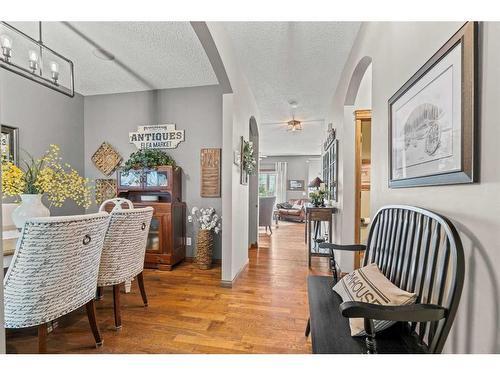 184 West Creek Landing, Chestermere, AB - Indoor Photo Showing Dining Room