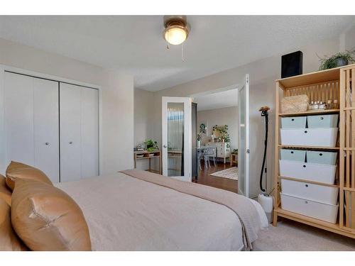 104-505 19 Avenue Sw, Calgary, AB - Indoor Photo Showing Bedroom