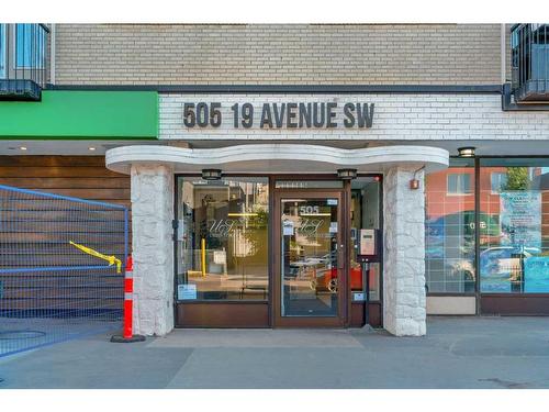 104-505 19 Avenue Sw, Calgary, AB - Outdoor