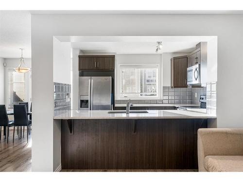 316 Windford Green Sw, Airdrie, AB - Indoor Photo Showing Kitchen