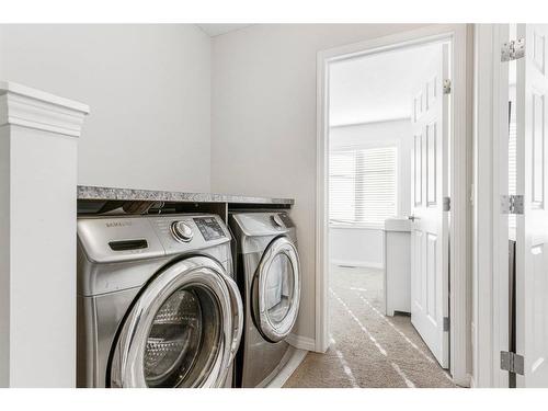 316 Windford Green Sw, Airdrie, AB - Indoor Photo Showing Laundry Room