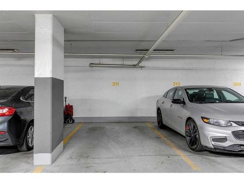 1707-510 6 Avenue Se, Calgary, AB - Indoor Photo Showing Gym Room