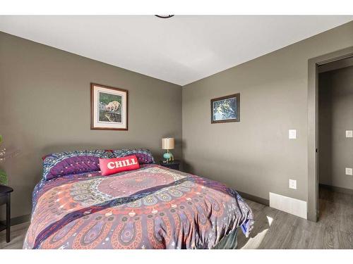 302 Valarosa Place, Didsbury, AB - Indoor Photo Showing Bedroom