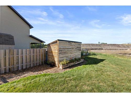 302 Valarosa Place, Didsbury, AB - Outdoor