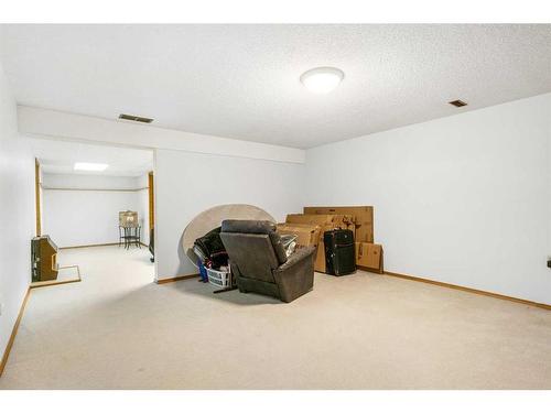 4B Centre Street, Strathmore, AB - Indoor Photo Showing Other Room