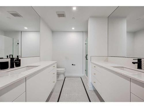 510-8505 Broadcast Avenue Sw, Calgary, AB - Indoor Photo Showing Bathroom