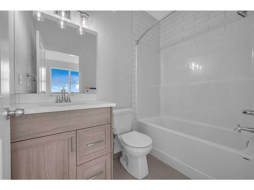 160 Setonstone Manor Se, Calgary, AB - Indoor Photo Showing Bathroom