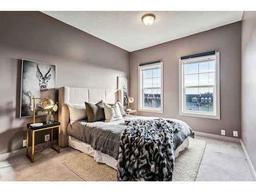 4504-5605 Henwood Street Sw, Calgary, AB - Indoor Photo Showing Bedroom