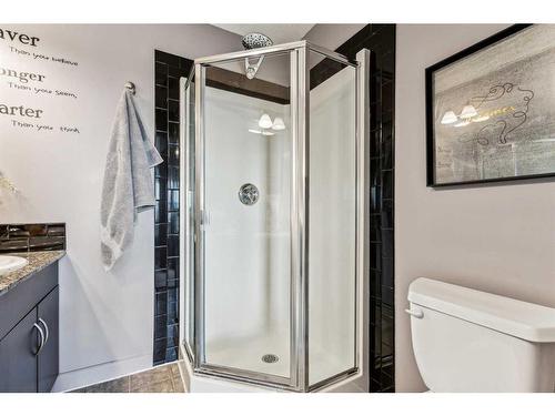 4504-5605 Henwood Street Sw, Calgary, AB - Indoor Photo Showing Bathroom