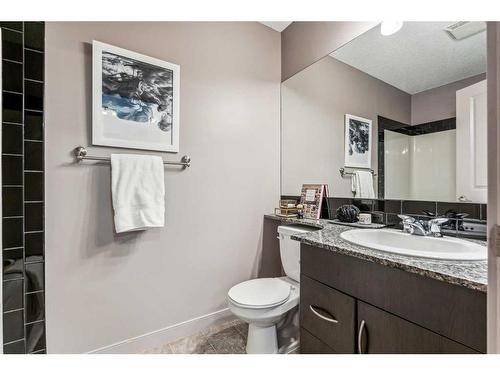 4504-5605 Henwood Street Sw, Calgary, AB - Indoor Photo Showing Bathroom