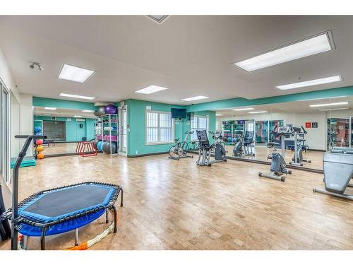 4504-5605 Henwood Street Sw, Calgary, AB - Indoor Photo Showing Gym Room