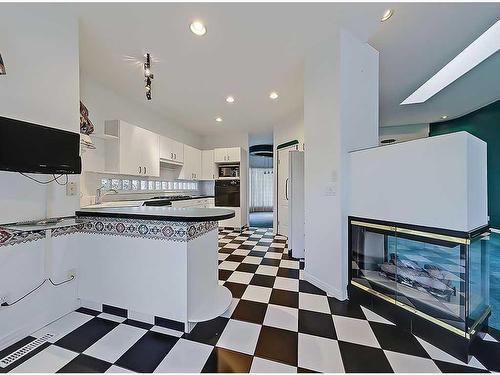 101 Schiller Bay Nw, Calgary, AB - Indoor Photo Showing Kitchen