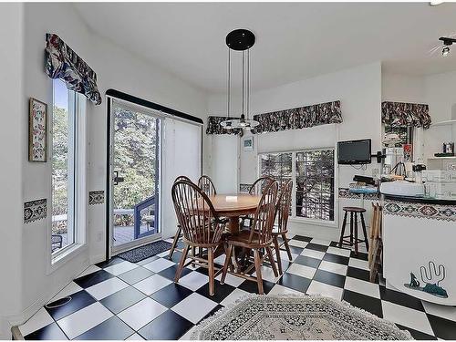 101 Schiller Bay Nw, Calgary, AB - Indoor Photo Showing Dining Room