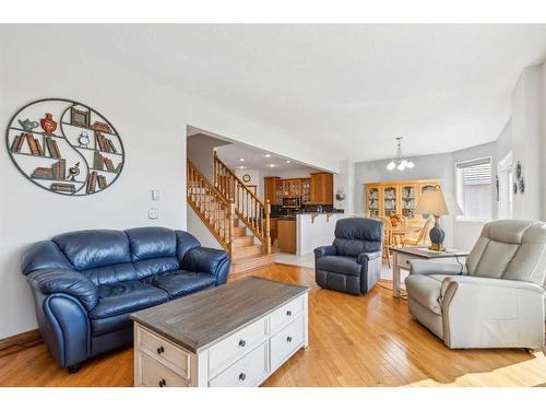 90 Panorama Hills View Nw, Calgary, AB - Indoor Photo Showing Living Room