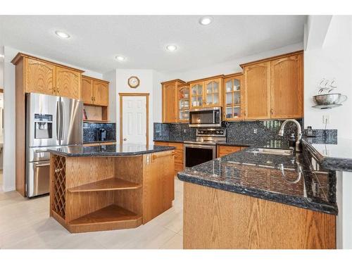 90 Panorama Hills View Nw, Calgary, AB - Indoor Photo Showing Kitchen