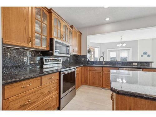 90 Panorama Hills View Nw, Calgary, AB - Indoor Photo Showing Kitchen