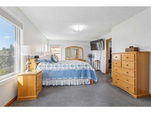 90 Panorama Hills View Nw, Calgary, AB - Indoor Photo Showing Bedroom