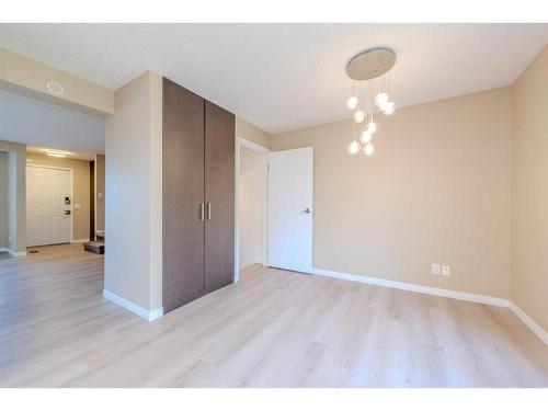 77-1155 Falconridgee Drive Ne, Calgary, AB - Indoor Photo Showing Other Room