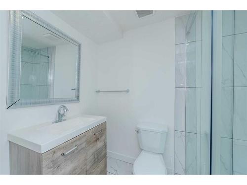 77-1155 Falconridgee Drive Ne, Calgary, AB - Indoor Photo Showing Bathroom