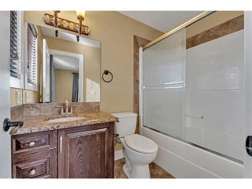 161 Stonemere Close, Chestermere, AB - Indoor Photo Showing Bathroom