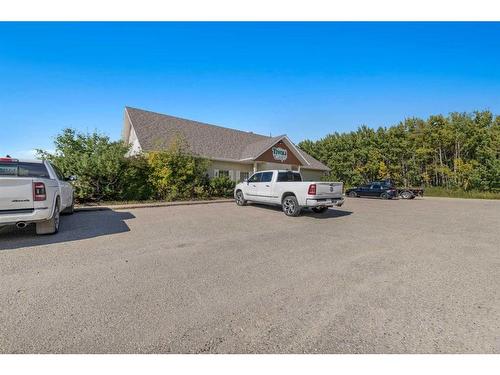 1916 10 Avenue, Rural Red Deer County, AB 