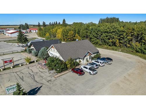 1916 10 Avenue, Rural Red Deer County, AB 