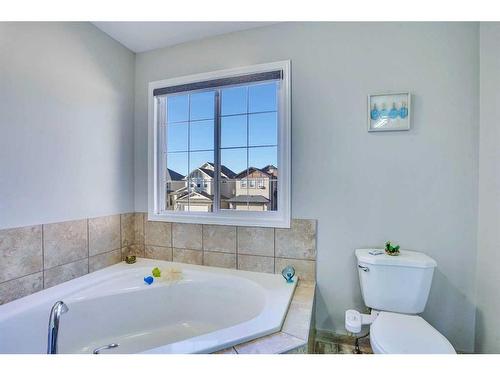 1715 Baywater View Sw, Airdrie, AB - Indoor Photo Showing Bathroom