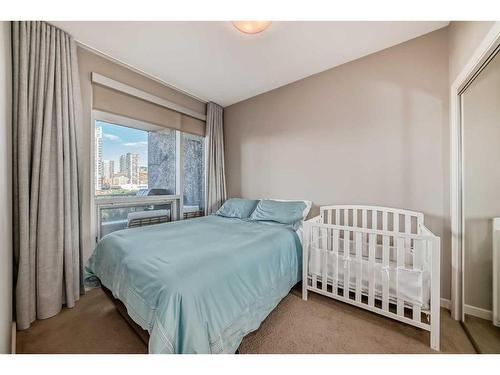 306-1320 1 Street Se, Calgary, AB - Indoor Photo Showing Bedroom