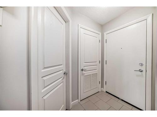 306-1320 1 Street Se, Calgary, AB - Indoor Photo Showing Other Room