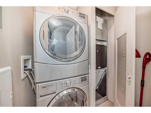 306-1320 1 Street Se, Calgary, AB - Indoor Photo Showing Laundry Room