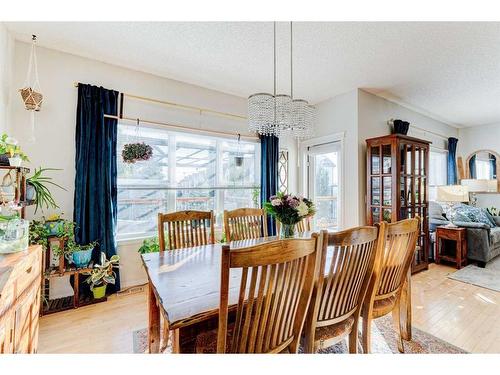 71 Copperfield Point Se, Calgary, AB - Indoor Photo Showing Dining Room