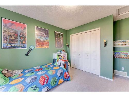 71 Copperfield Point Se, Calgary, AB - Indoor Photo Showing Bedroom