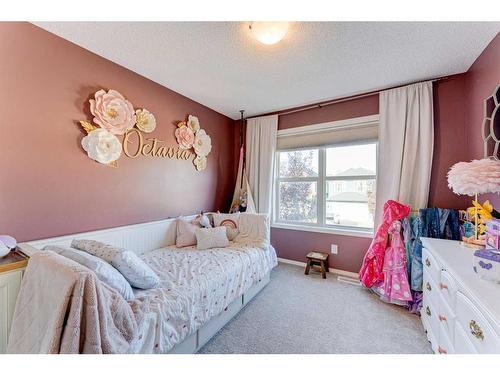 71 Copperfield Point Se, Calgary, AB - Indoor Photo Showing Bedroom