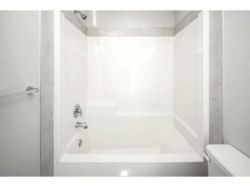 23 Wolf Hollow Way Se, Calgary, AB - Indoor Photo Showing Bathroom