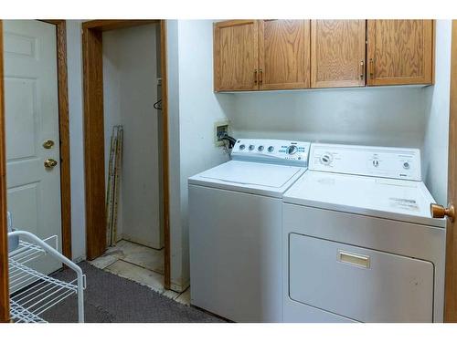 135 Sandringham Road Nw, Calgary, AB - Indoor Photo Showing Laundry Room