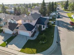 135 Sandringham Road NW Calgary, AB T3K 3Y5