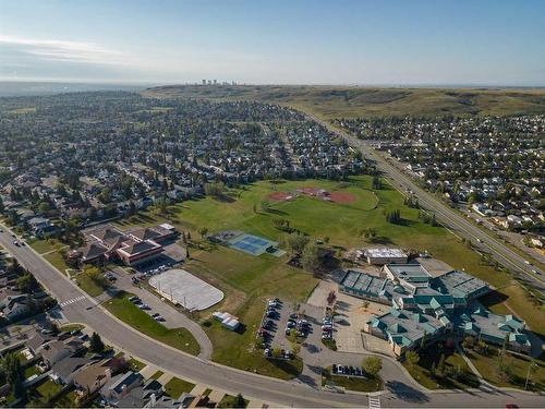 135 Sandringham Road Nw, Calgary, AB - Outdoor With View