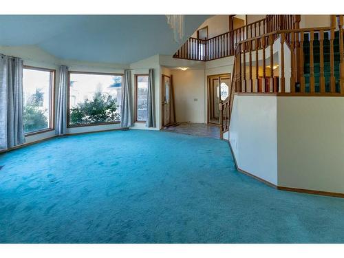 135 Sandringham Road Nw, Calgary, AB - Indoor Photo Showing Other Room