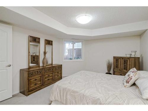 3141-1818 Simcoe Boulevard Sw, Calgary, AB - Indoor Photo Showing Bedroom