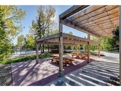 104 Mckerrell Crescent Se, Calgary, AB - Outdoor